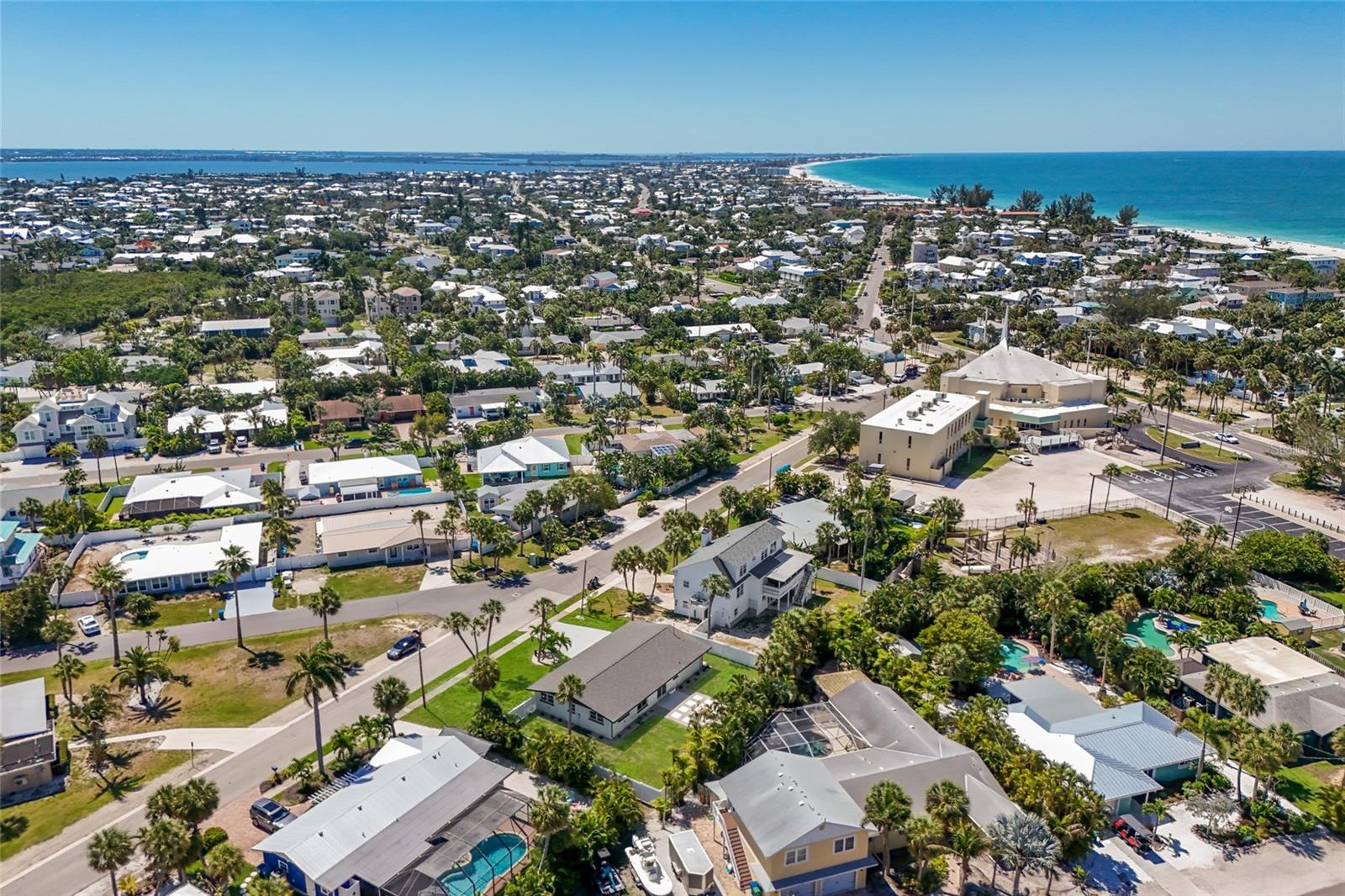 HOLMES BEACH 33RD UNIT - Residential