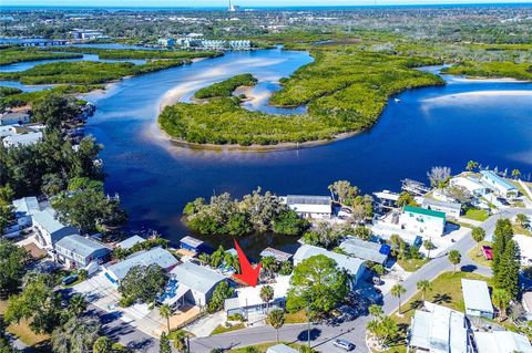 Photo of 505 Riverview Lane, Tarpon Springs, FL 34689 (MLS # TB8466959)