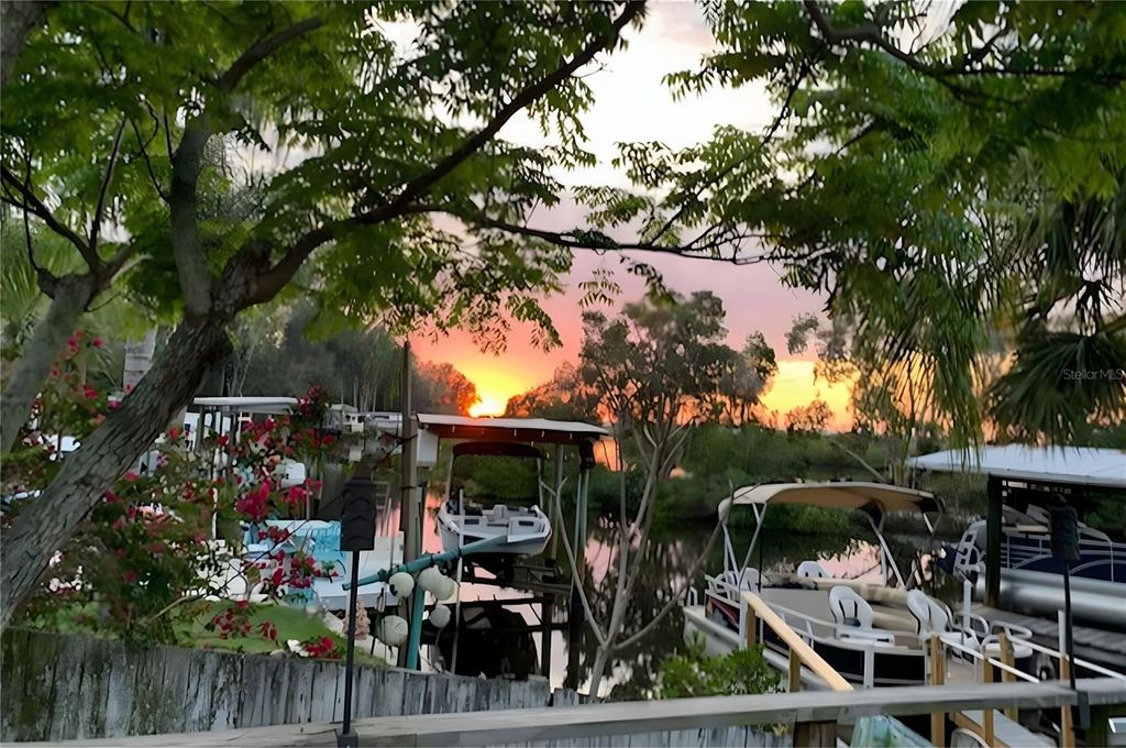 Photo of 505 Riverview Lane, Tarpon Springs, FL 34689 (MLS # TB8466959)