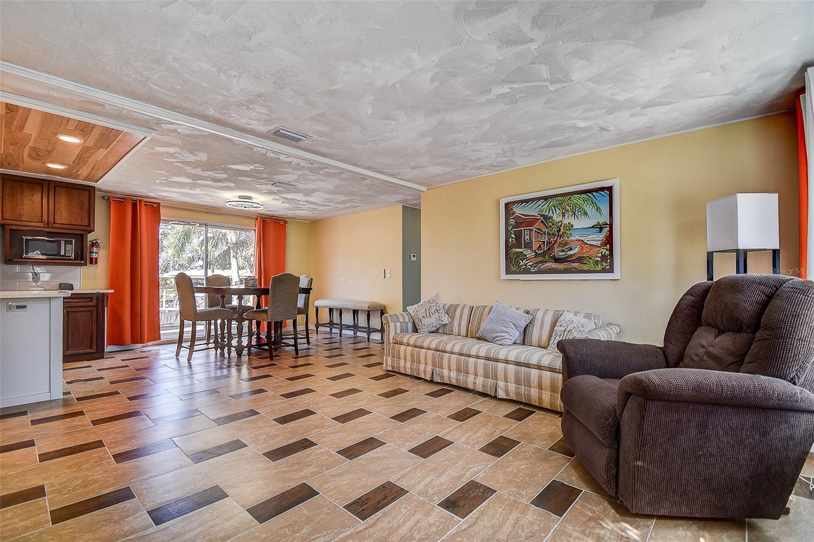 RIVER VILLAGE - Residential