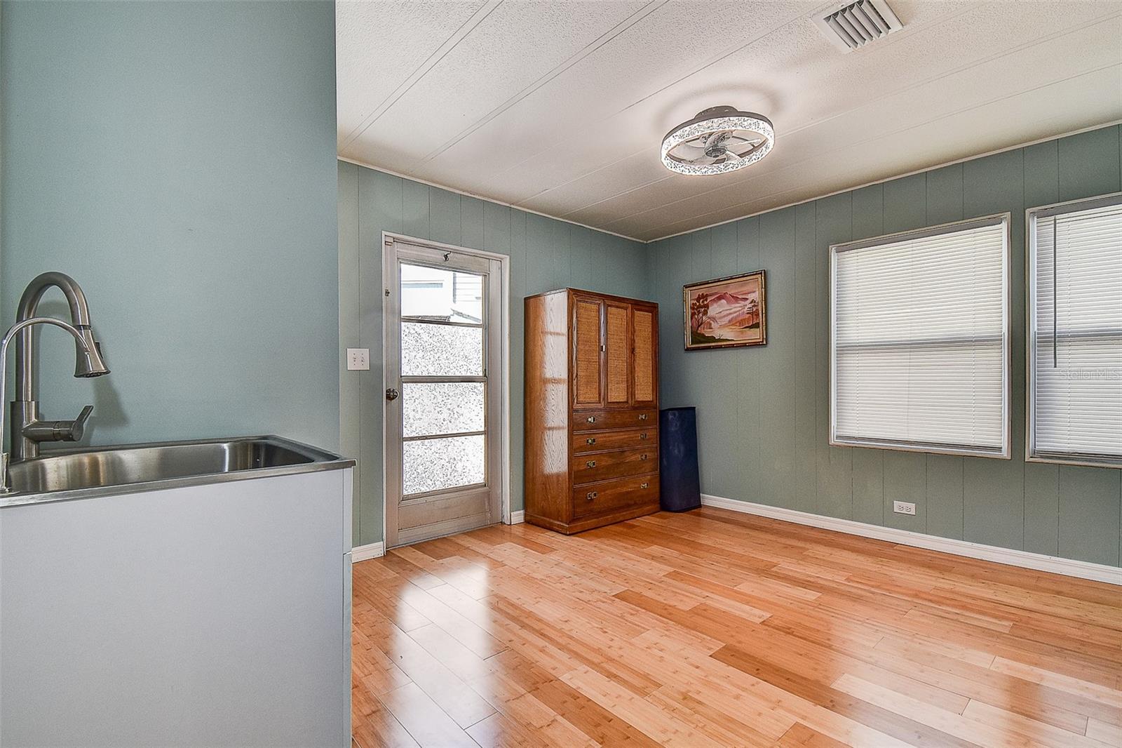 RIVER VILLAGE - Residential