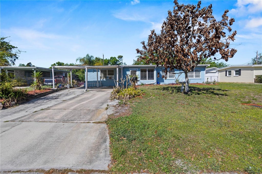 Photo of 3003 Drewery Avenue, Lakeland, FL 33803 (MLS # L4965064)