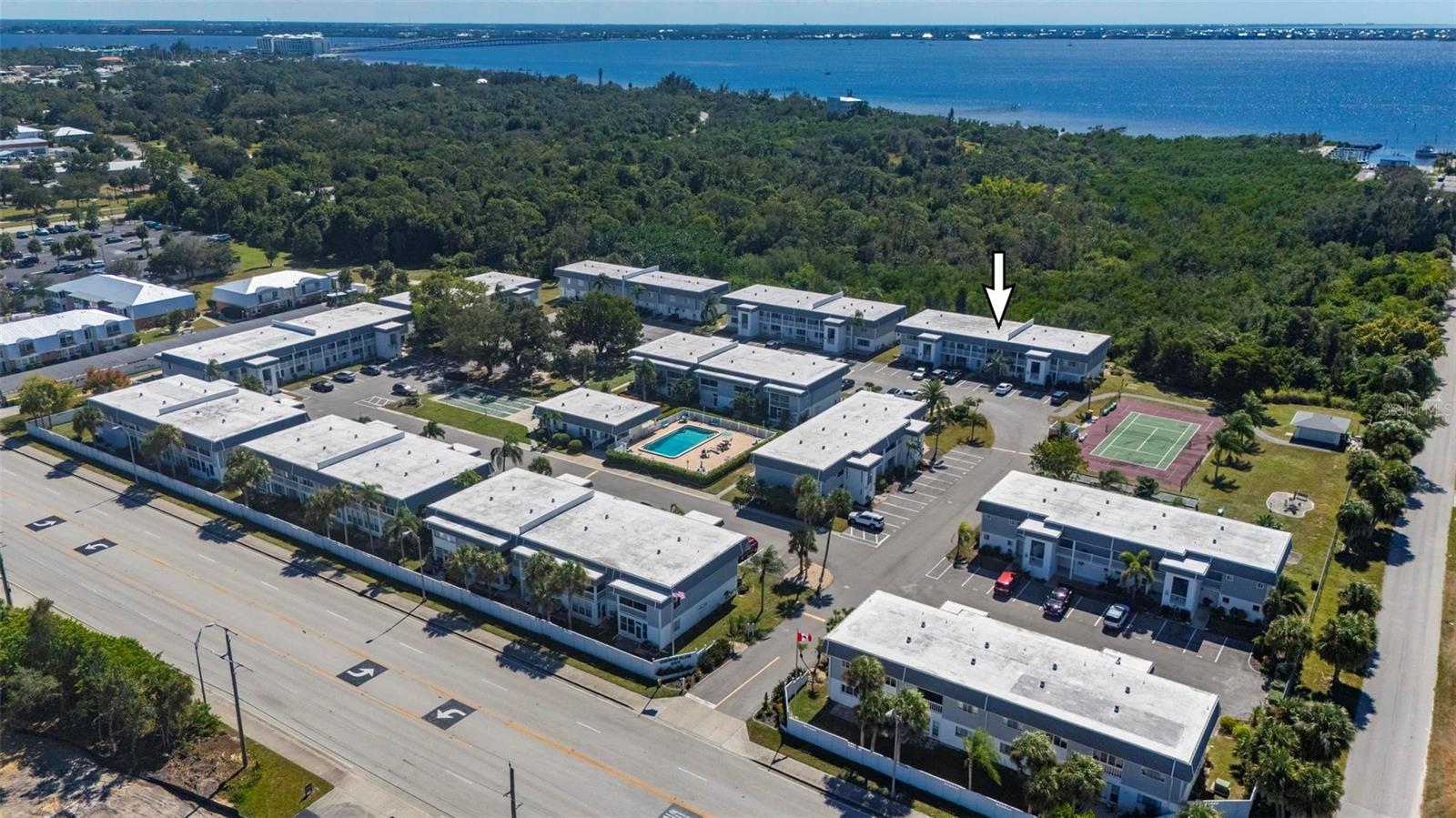 EDGEWATER VILLAGE BLDG H - Residential