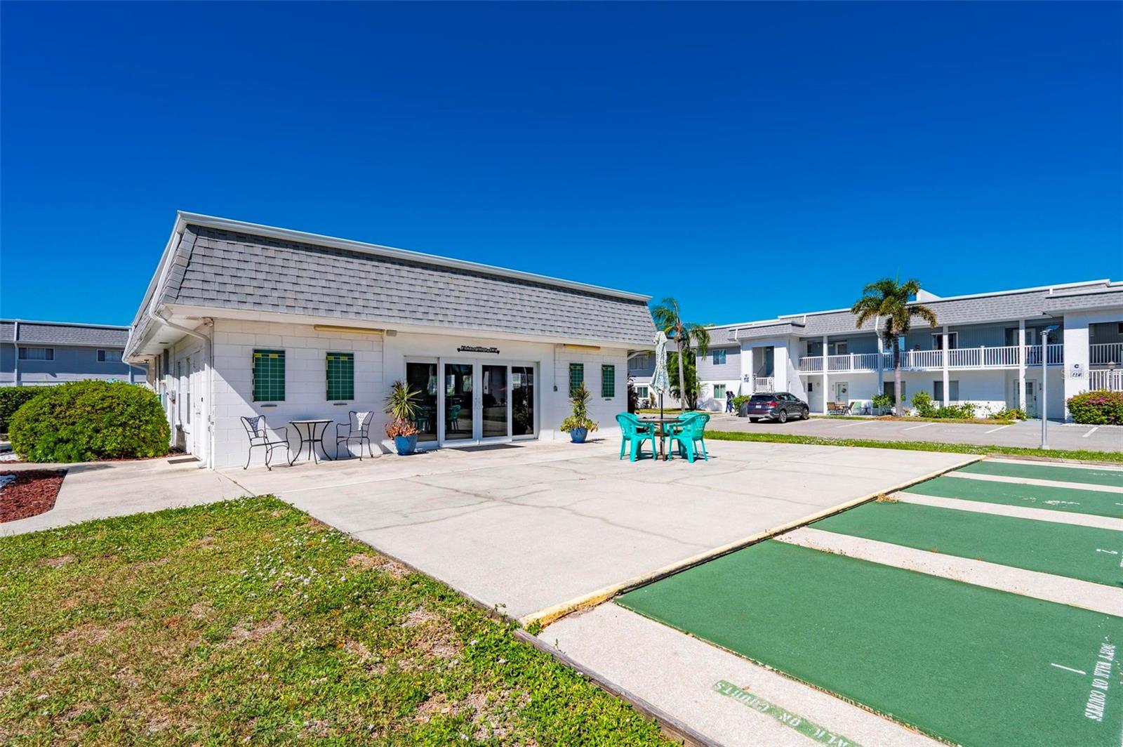 EDGEWATER VILLAGE BLDG H - Residential