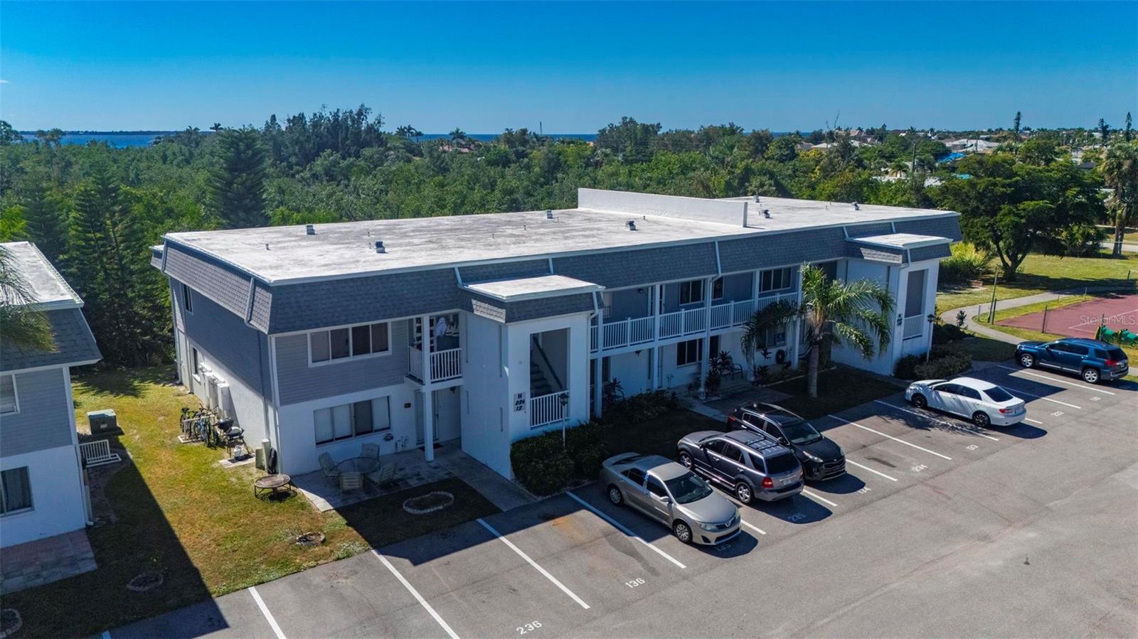 EDGEWATER VILLAGE BLDG H - Residential