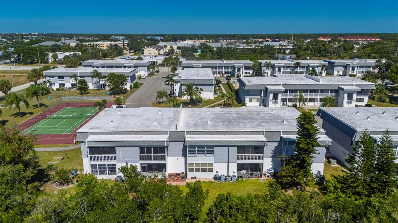 EDGEWATER VILLAGE BLDG H - Residential