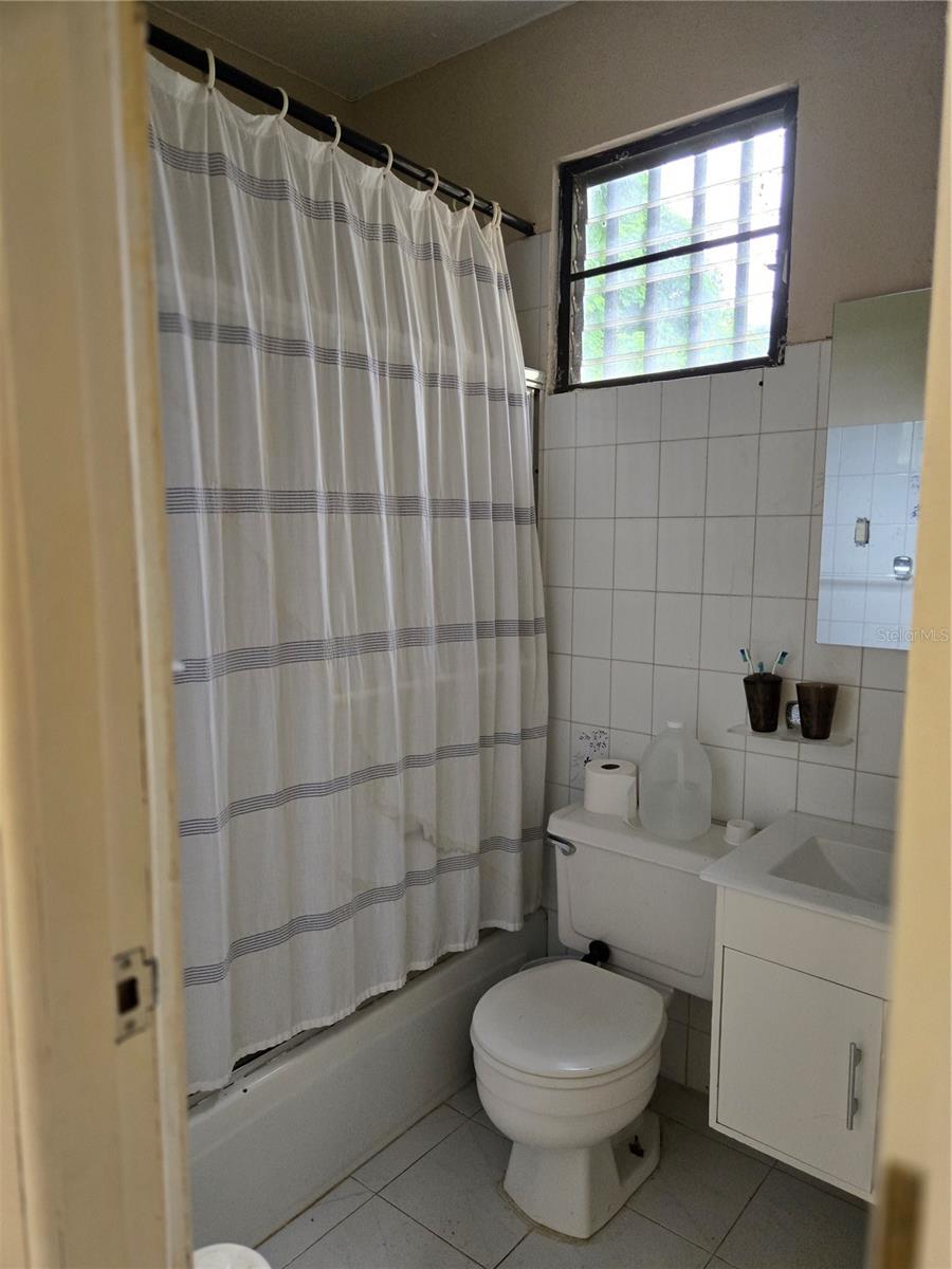 BO TRES T JIMENEZ WARD - Residential