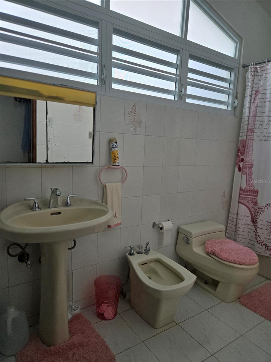 BO TRES T JIMENEZ WARD - Residential