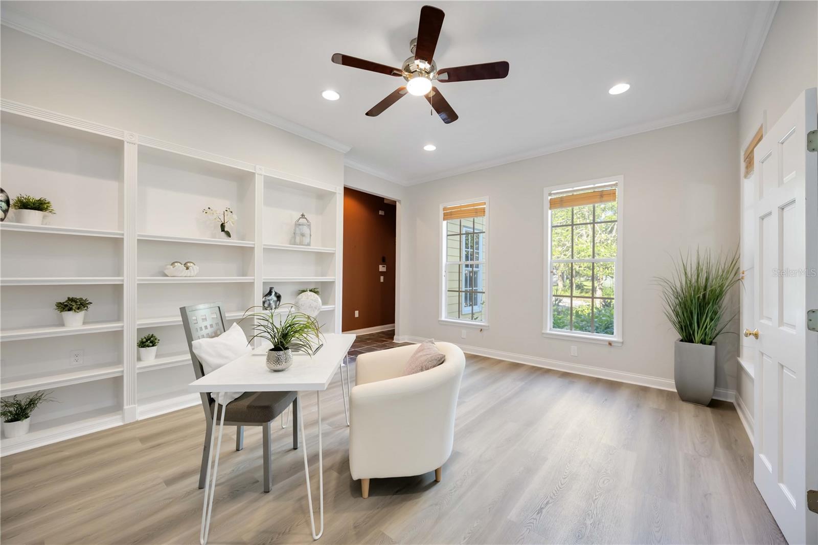 MISSION VALLEY ESTATE SEC B-1 - Residential