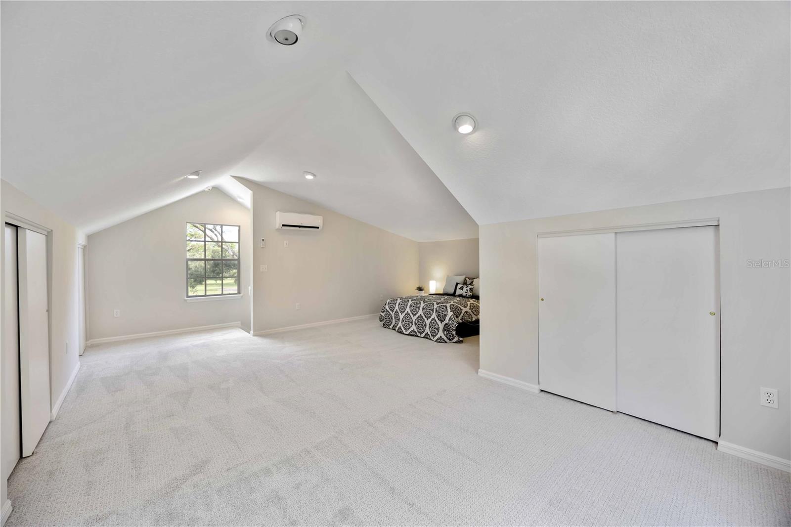 MISSION VALLEY ESTATE SEC B-1 - Residential