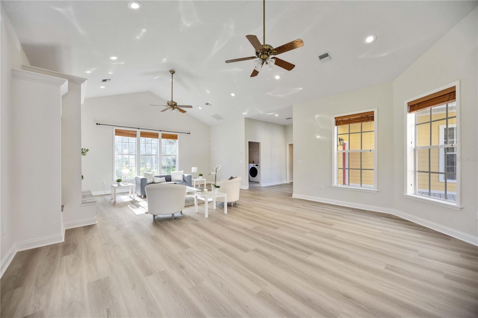MISSION VALLEY ESTATE SEC B-1 - Residential