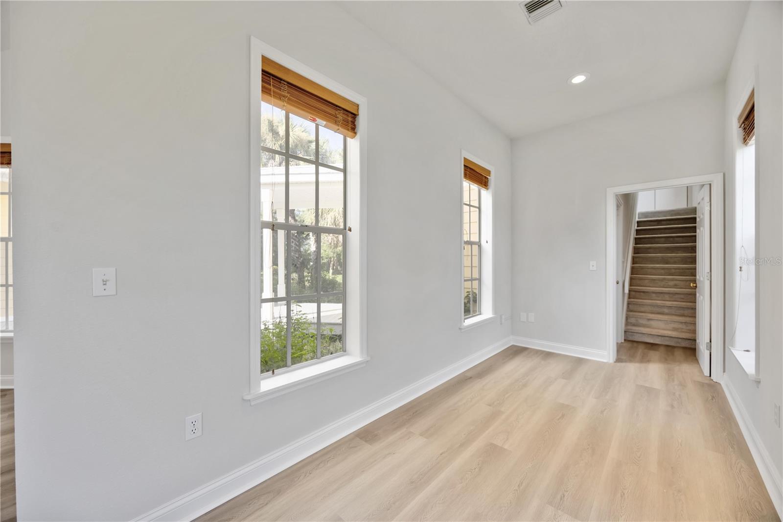 MISSION VALLEY ESTATE SEC B-1 - Residential