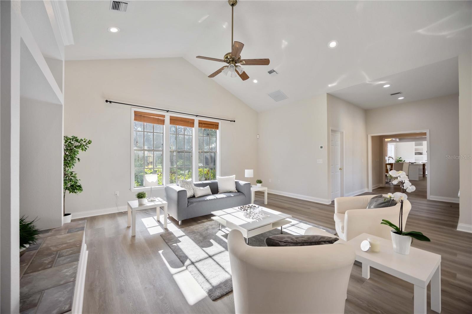 MISSION VALLEY ESTATE SEC B-1 - Residential