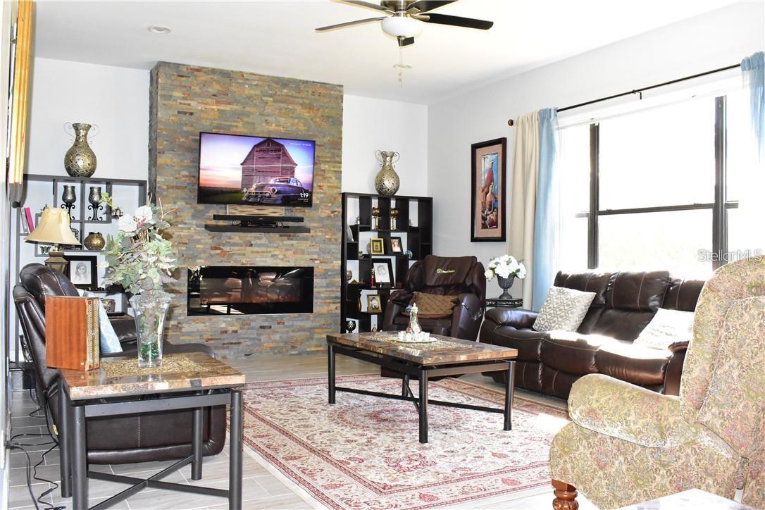 GRAND HAMPTON PH 3 - Residential