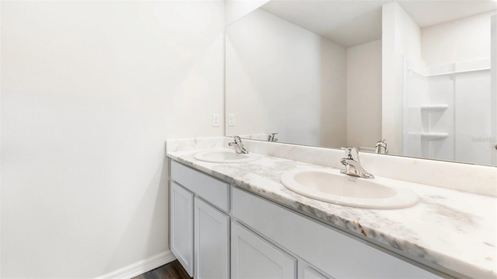 RYE CROSSING - Residential