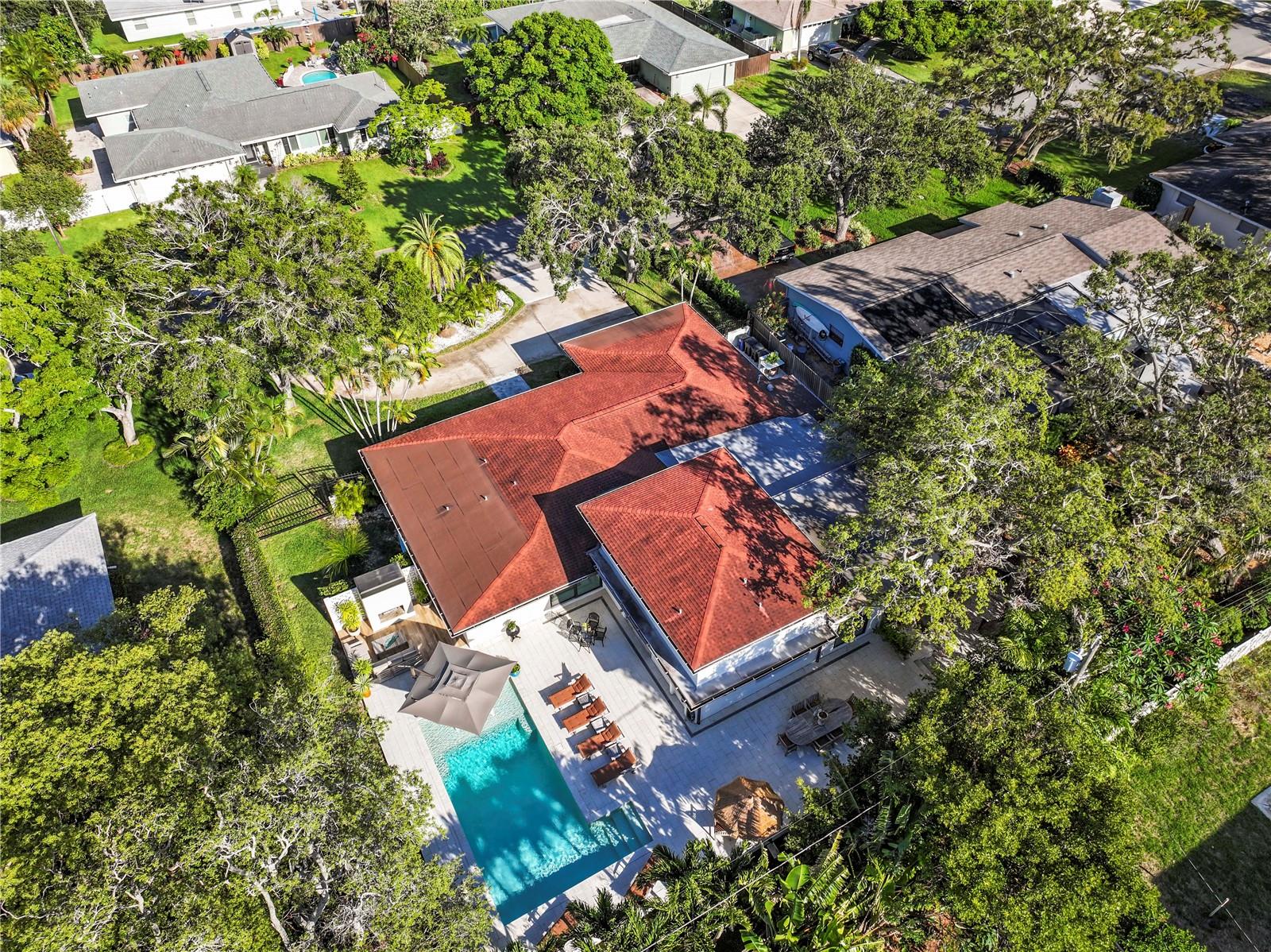 208 LIVE OAK LANE