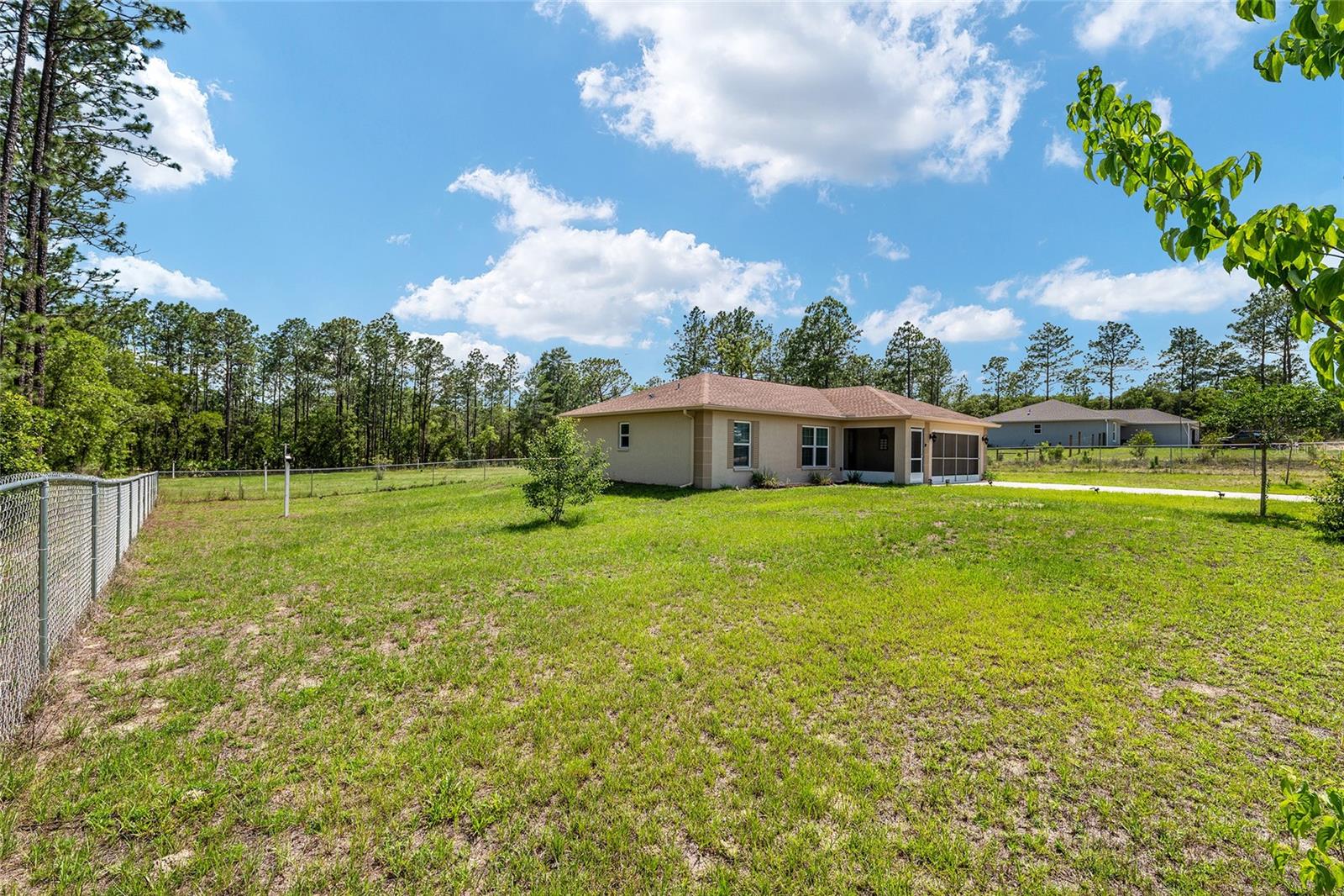 ROLLING HILLS 02 - Residential