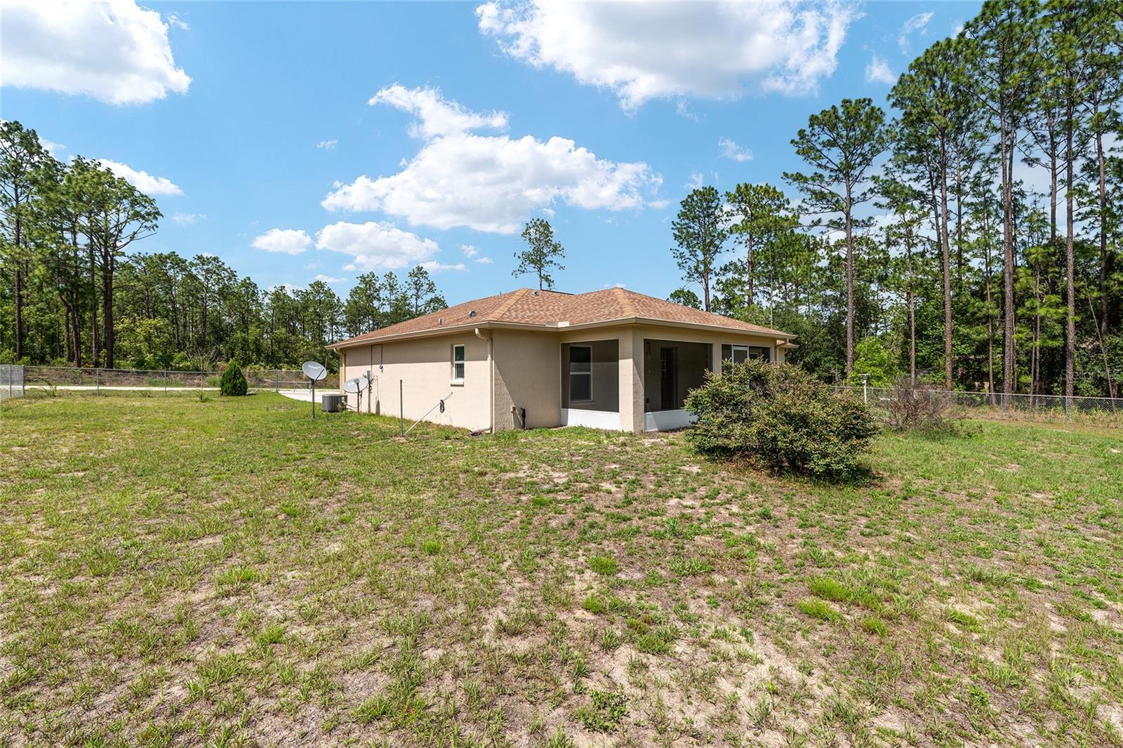 ROLLING HILLS 02 - Residential