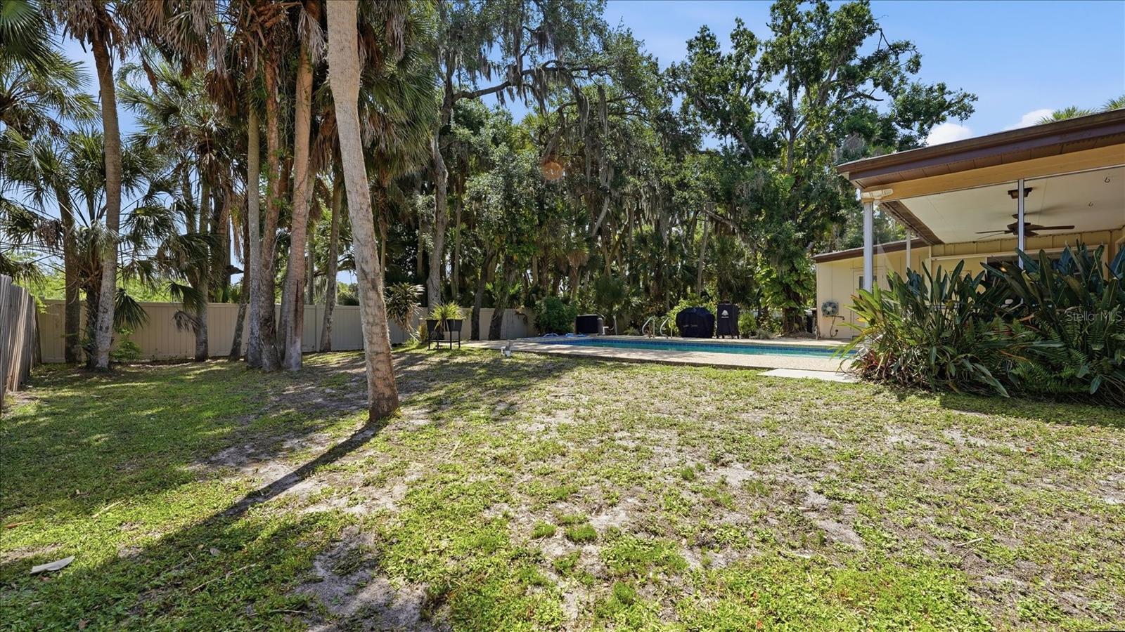 SARASOTA GOLF CLUB COLONY 4 - Residential