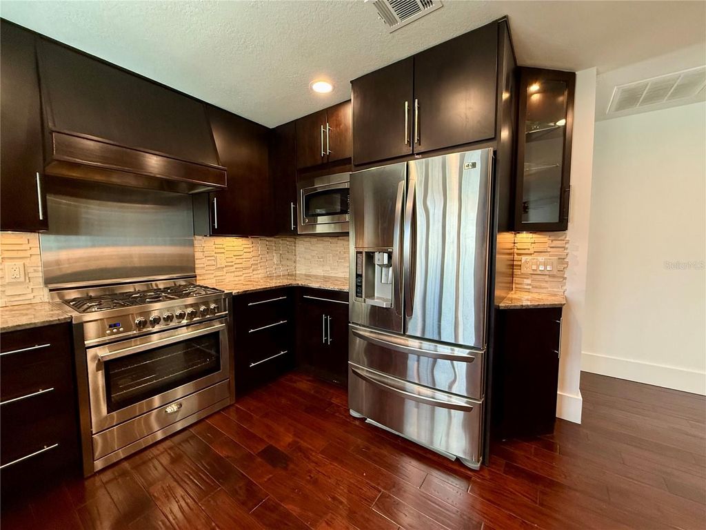 Photo of 941 Norfolk Court, Longwood, FL 32750 (MLS # O6396328)