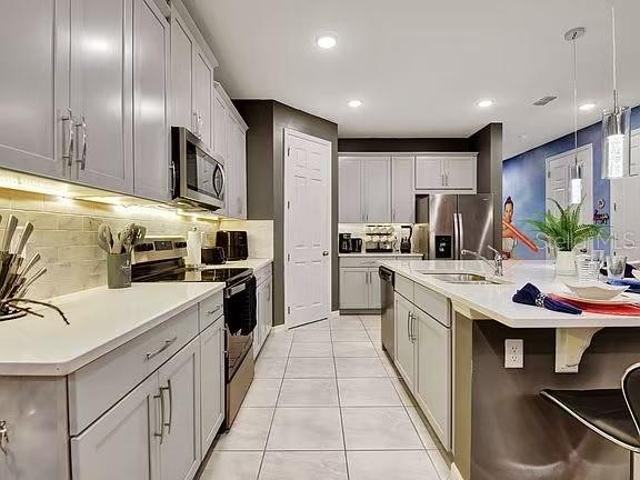 SOLARA RES VACATION VILLAS REP - Residential Lease