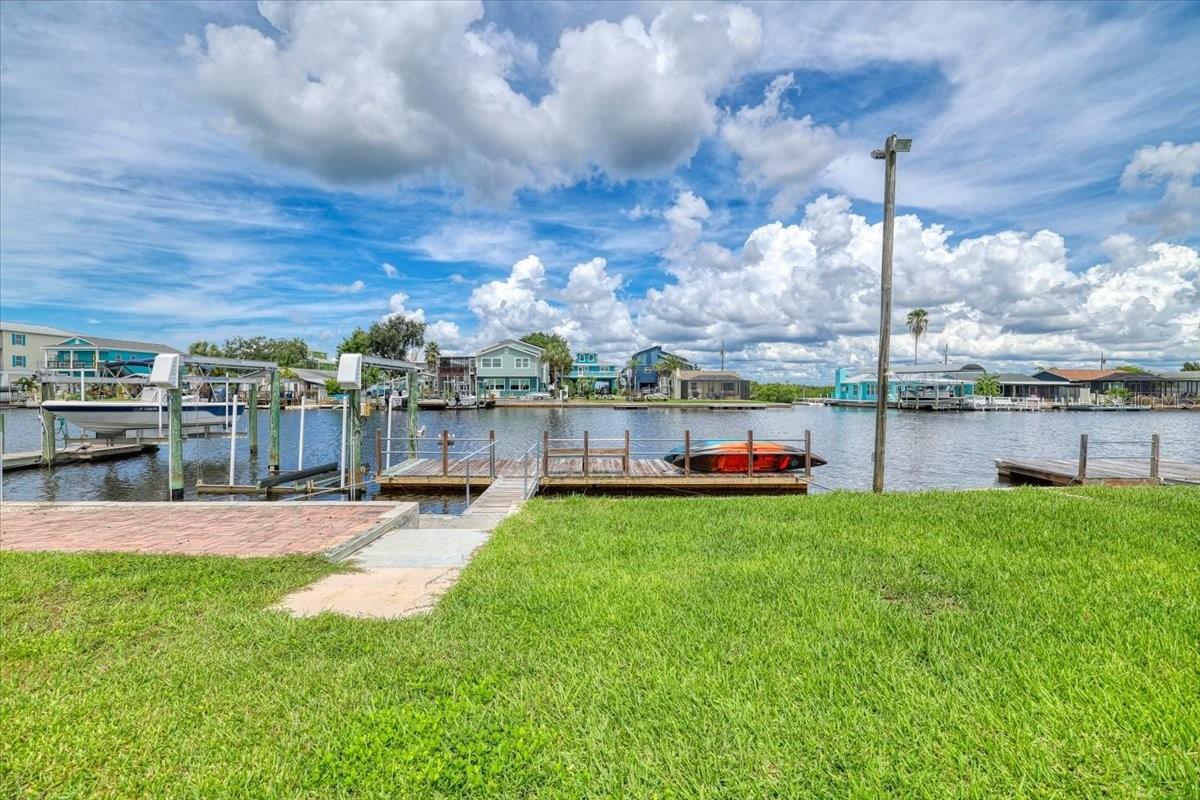 3377 MANGROVE DRIVE
