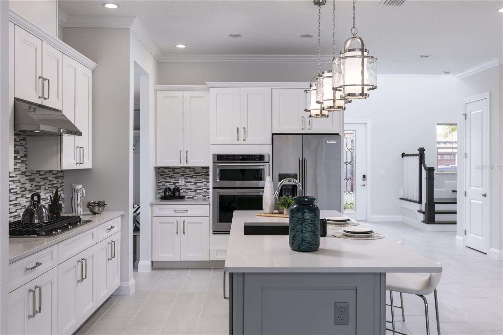 10475 ROYAL CYPRESS WAY