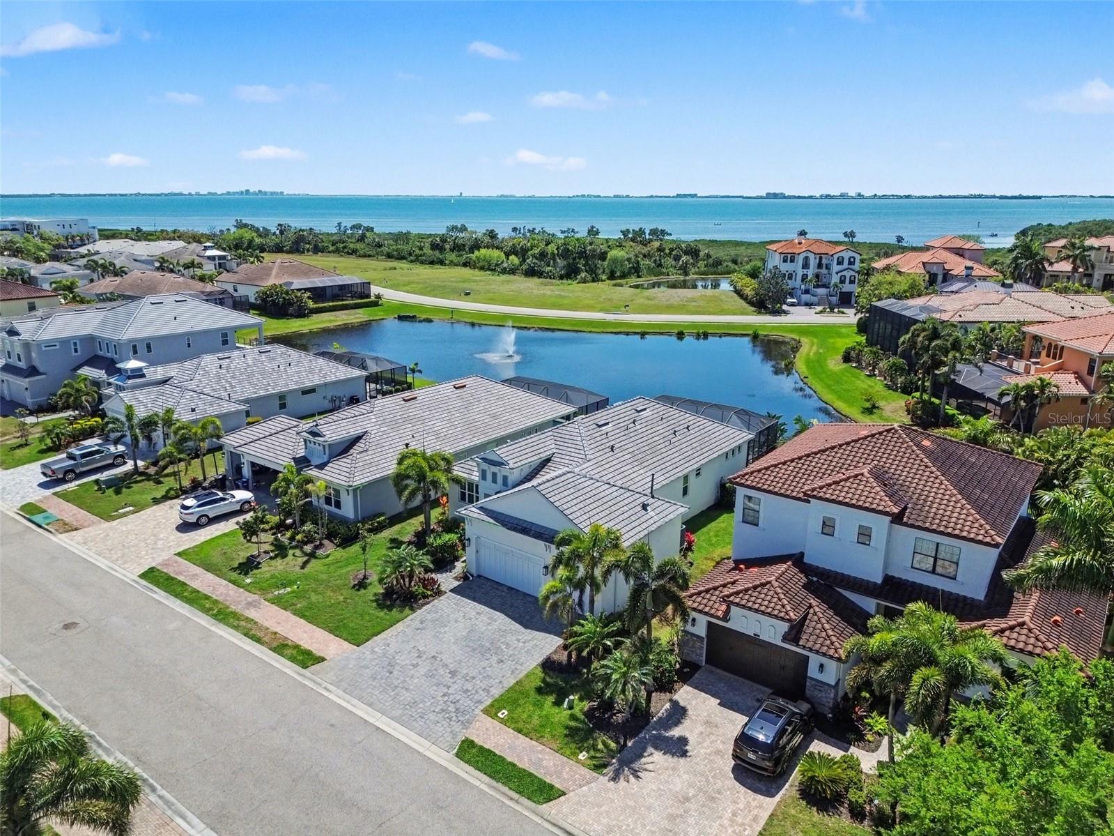 LEGENDS BAY - Residential