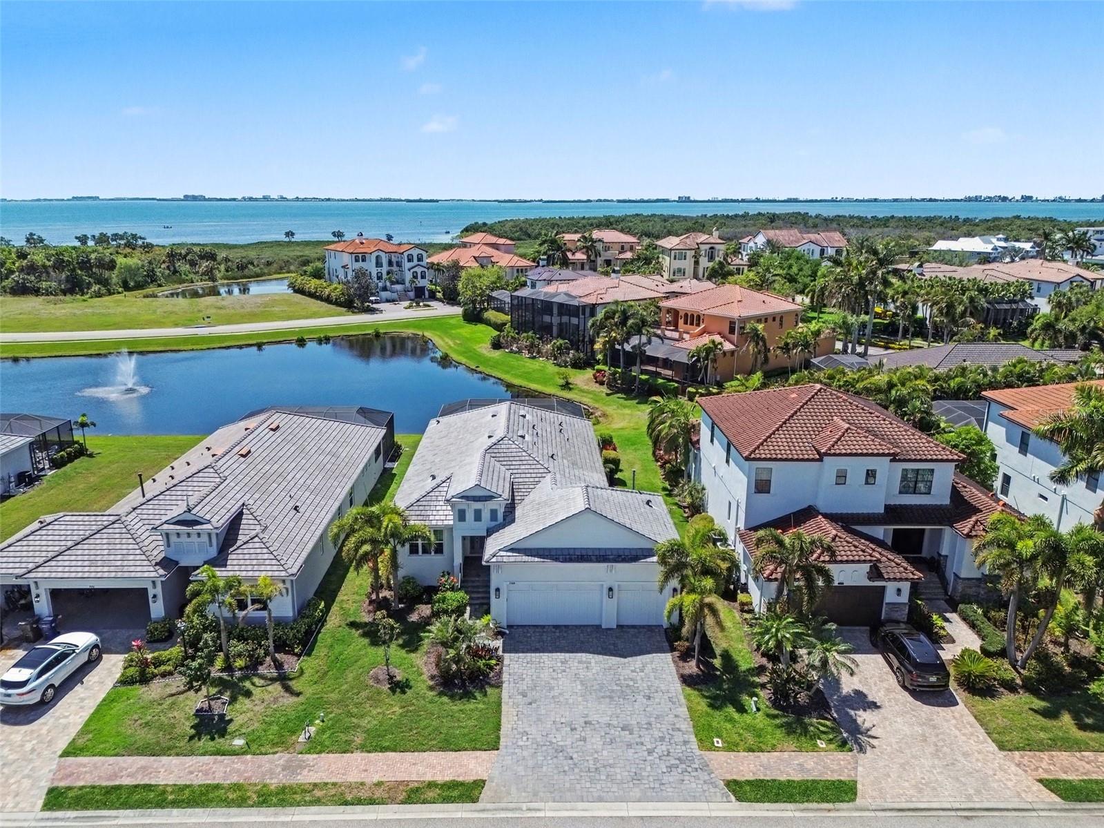 LEGENDS BAY - Residential