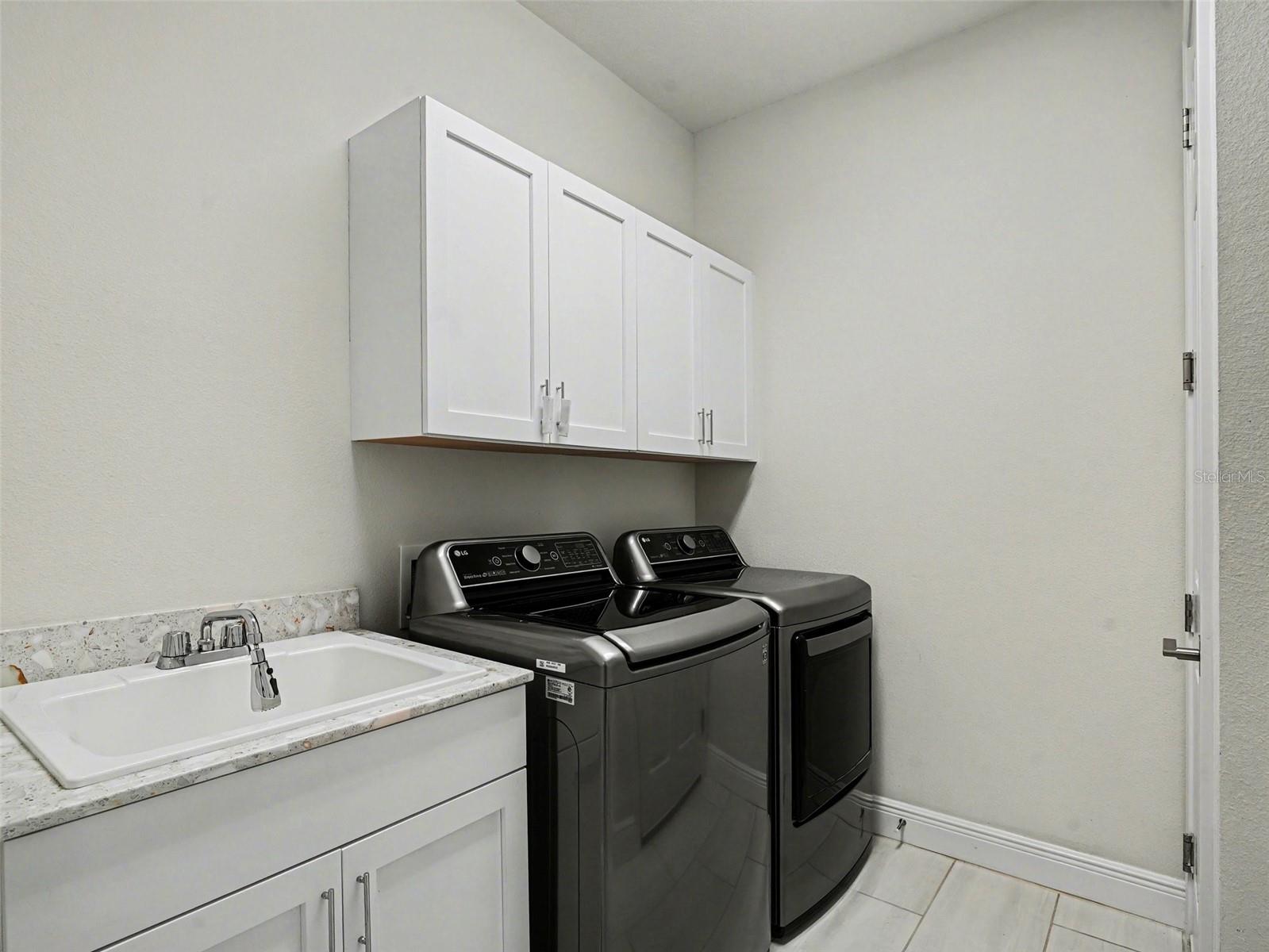 LEGENDS BAY - Residential