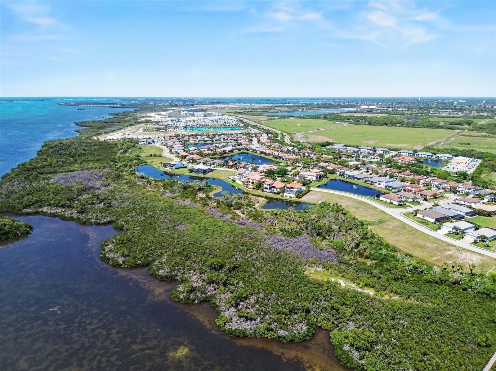 LEGENDS BAY - Residential