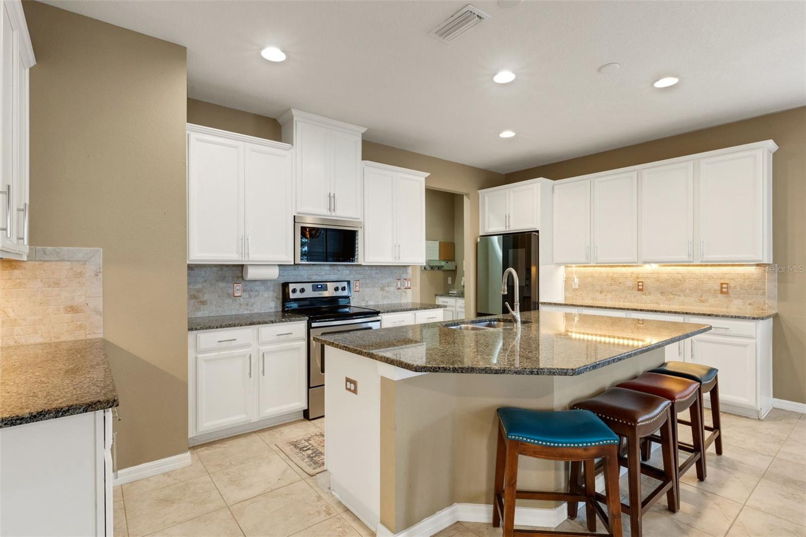 LONG LAKE RANCH VILLAGE 3, 6 PCLS A, - Residential