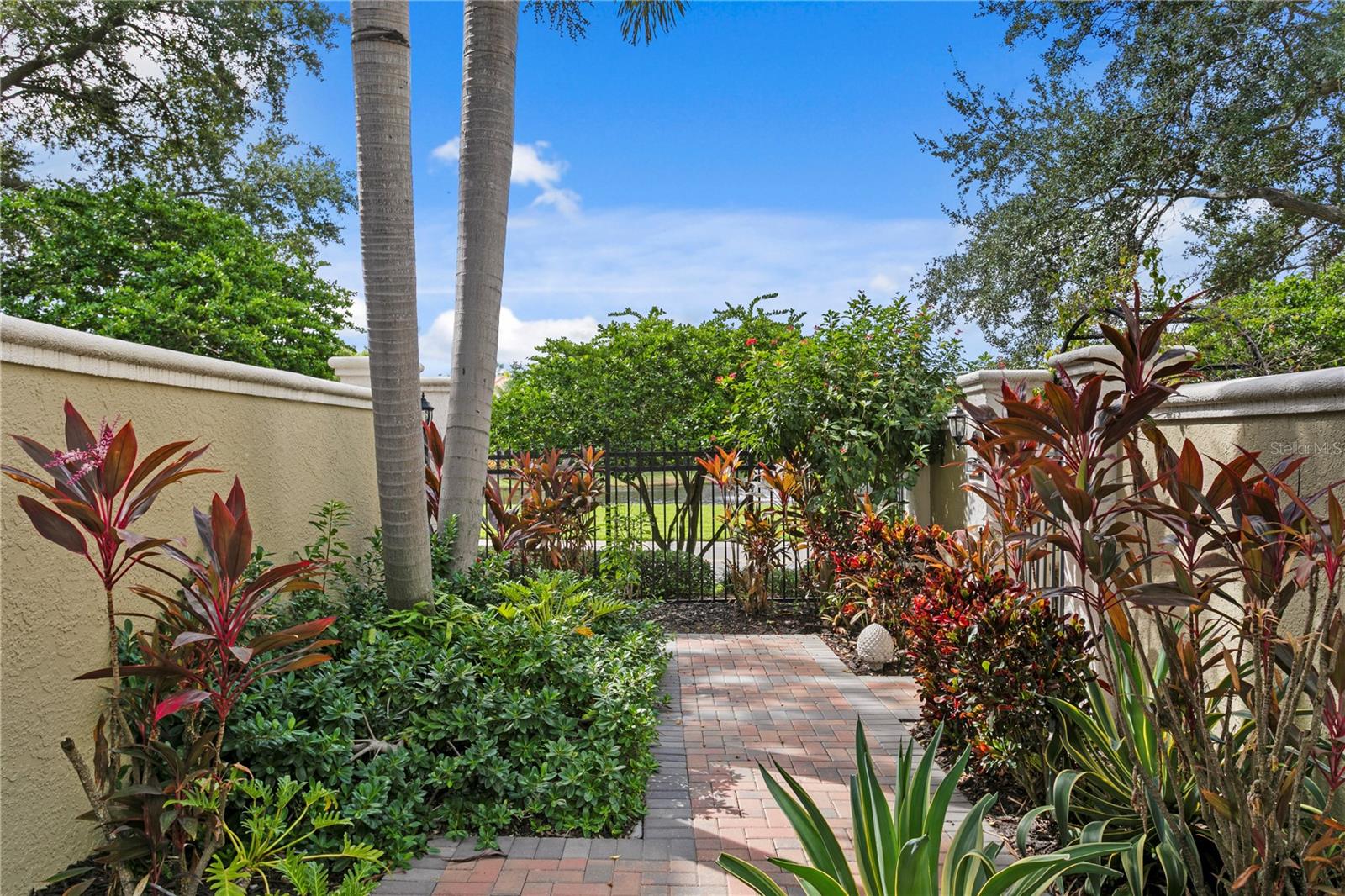 HARBOURSIDE AT HARBOUR ISLAND - Residential Lease