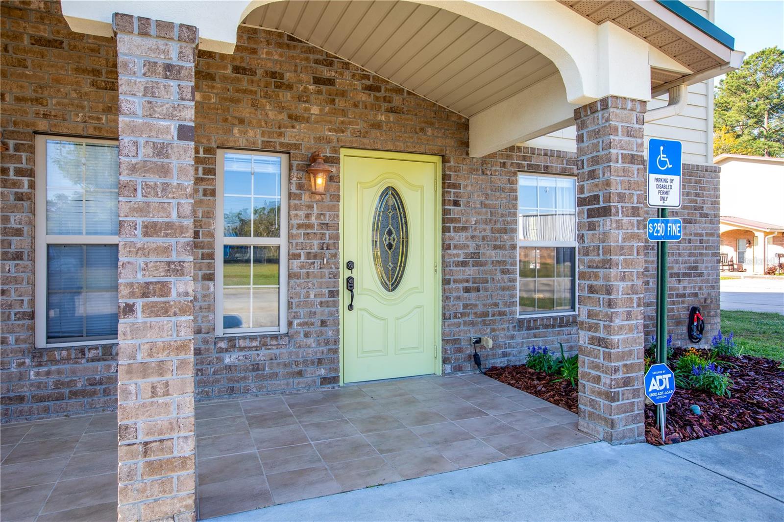 705 SE TOWNHOMES BOULEVARD