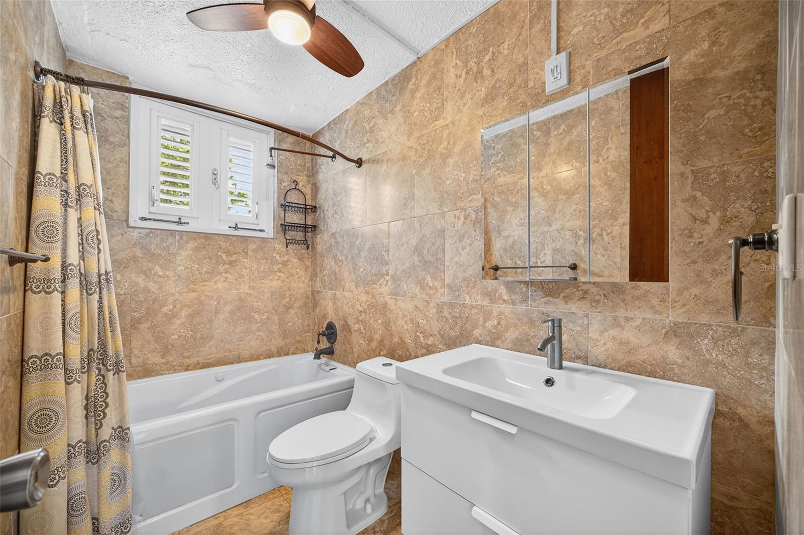 VISTA AZUL - Residential