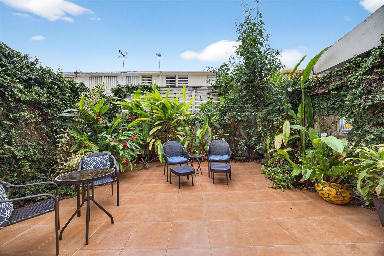 VISTA AZUL - Residential