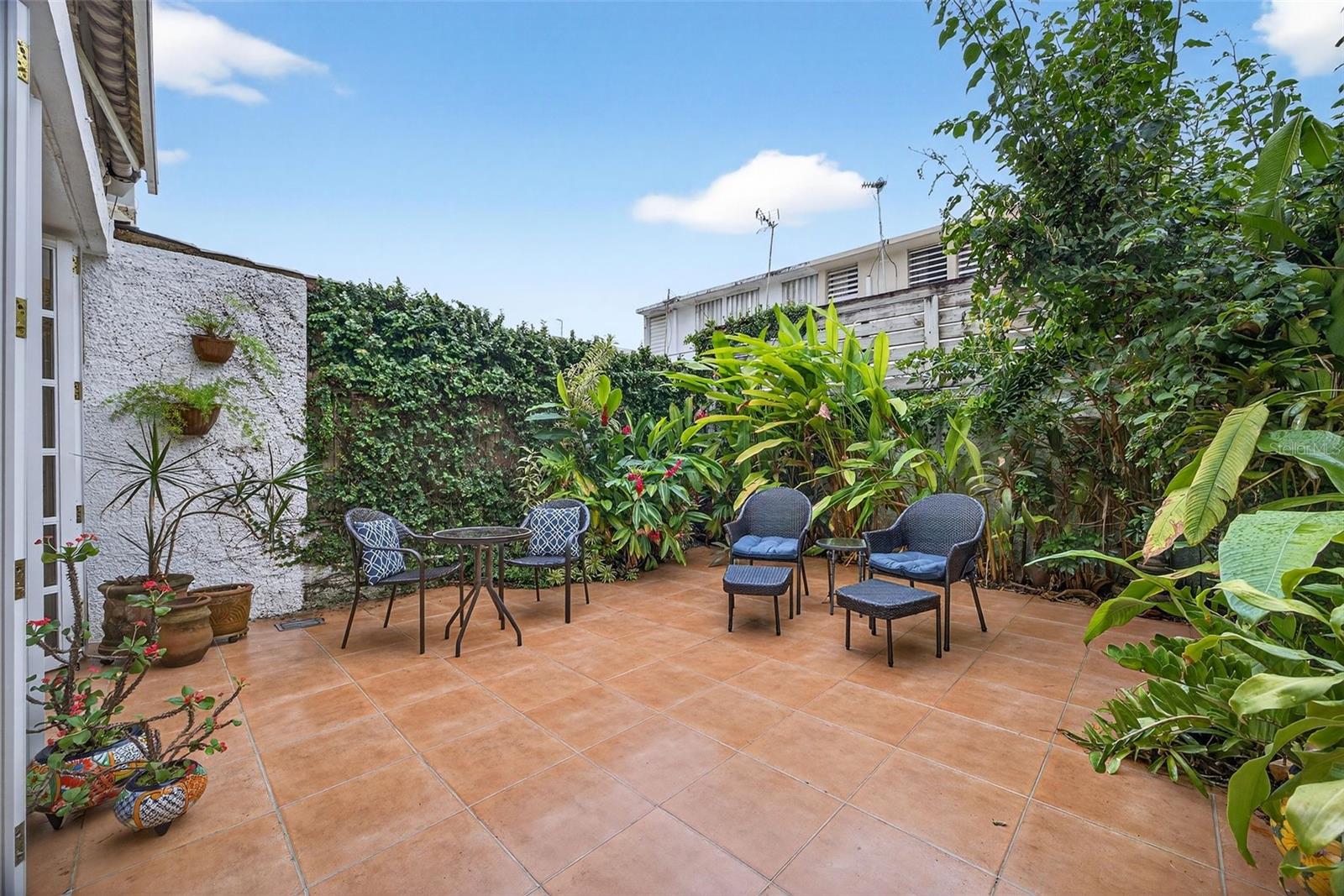 VISTA AZUL - Residential