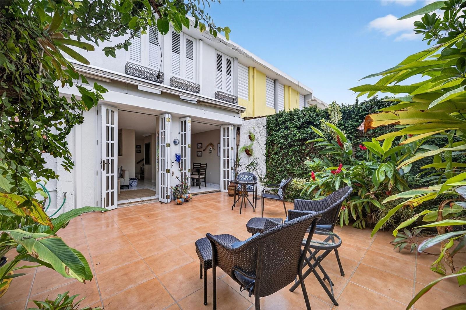 VISTA AZUL - Residential