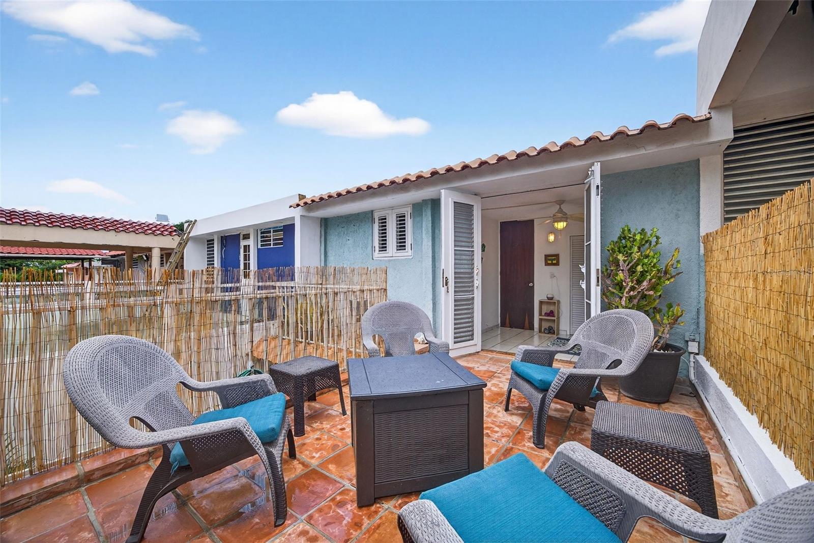 VISTA AZUL - Residential