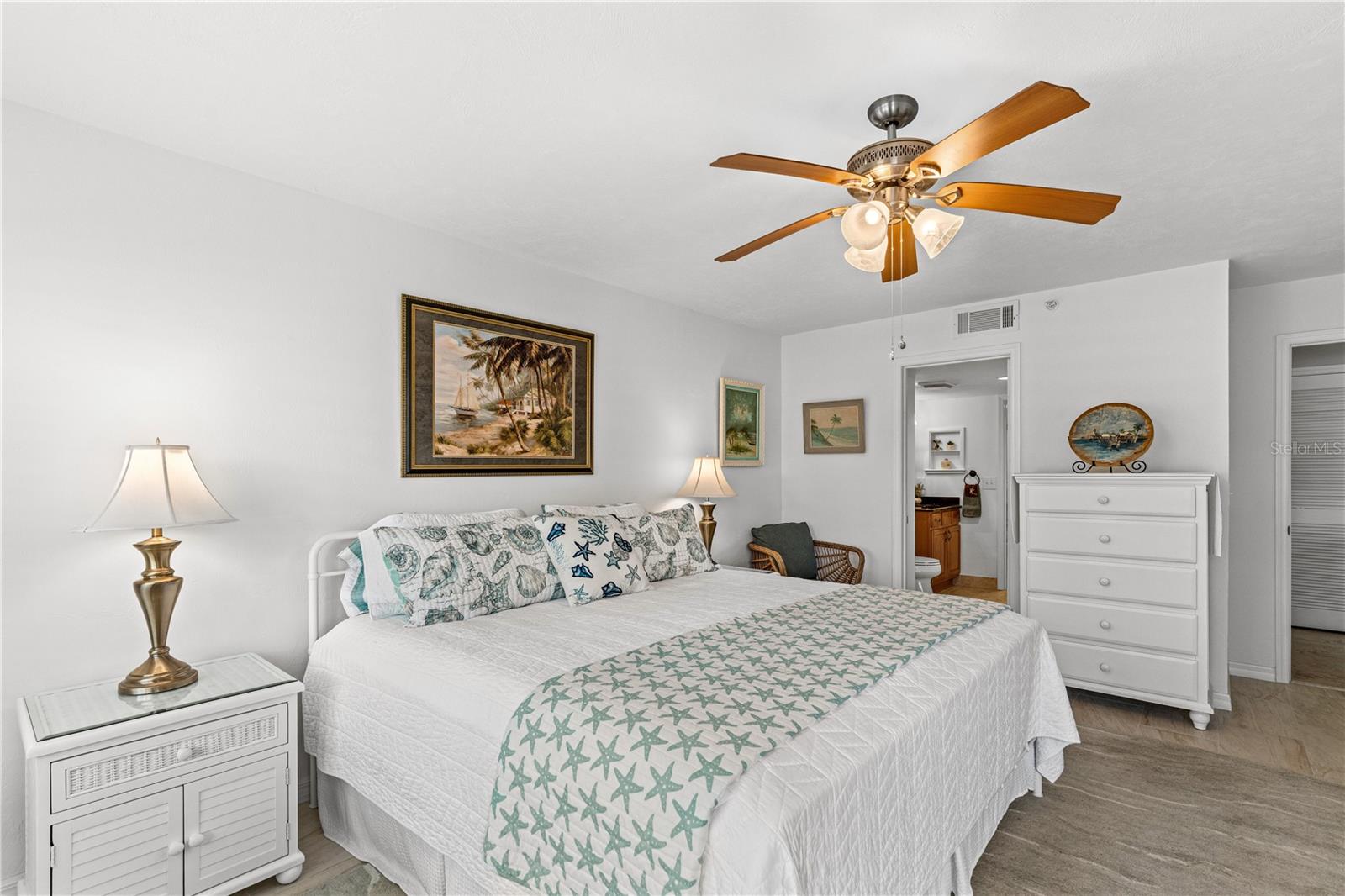OCEANS CLOVERLEAF CONDO - Residential