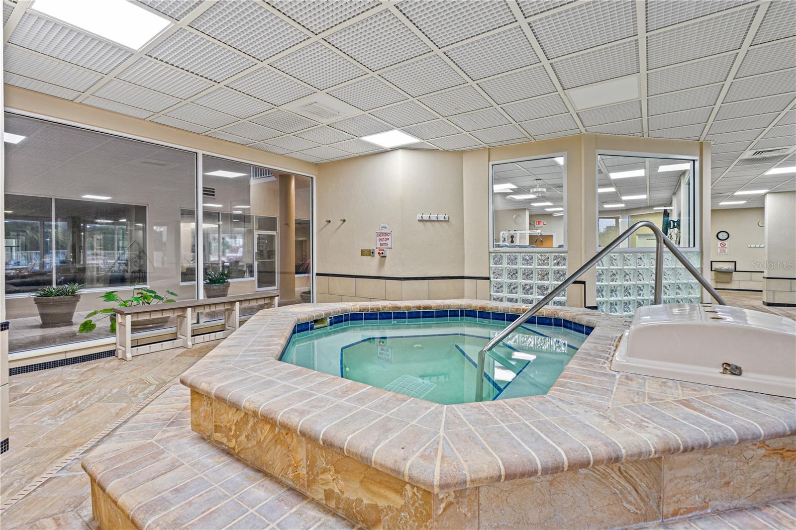 OCEANS CLOVERLEAF CONDO - Residential