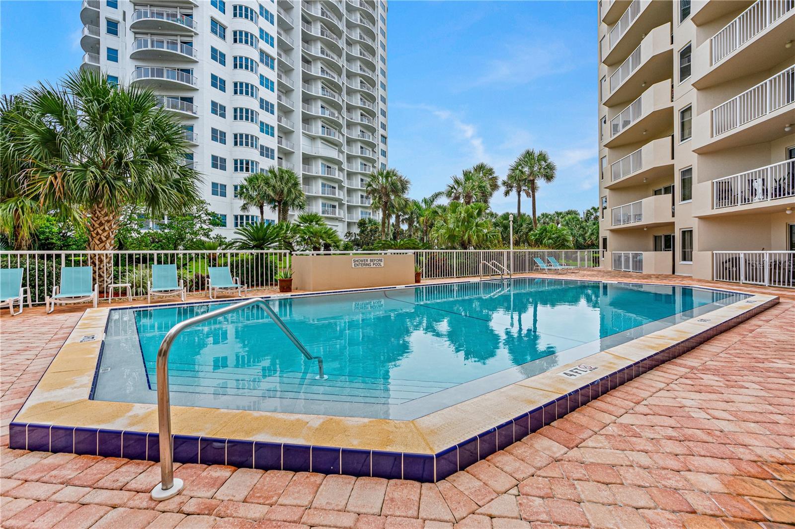 OCEANS CLOVERLEAF CONDO - Residential