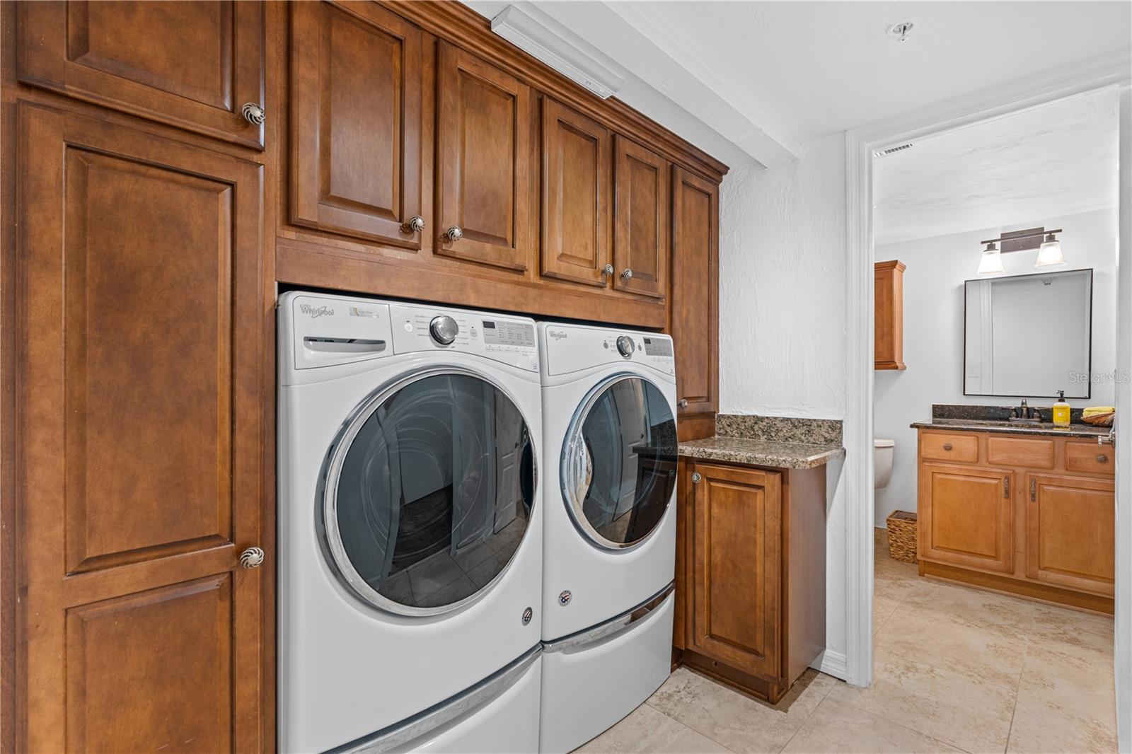 OCEANS CLOVERLEAF CONDO - Residential