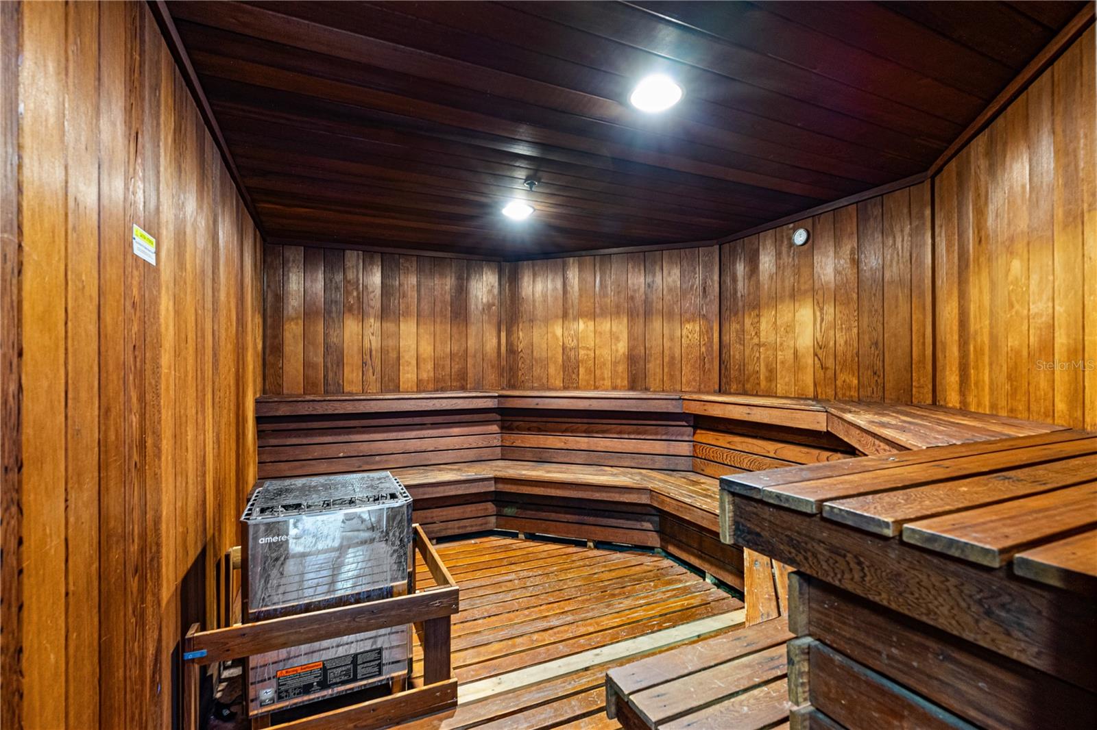 OCEANS CLOVERLEAF CONDO - Residential