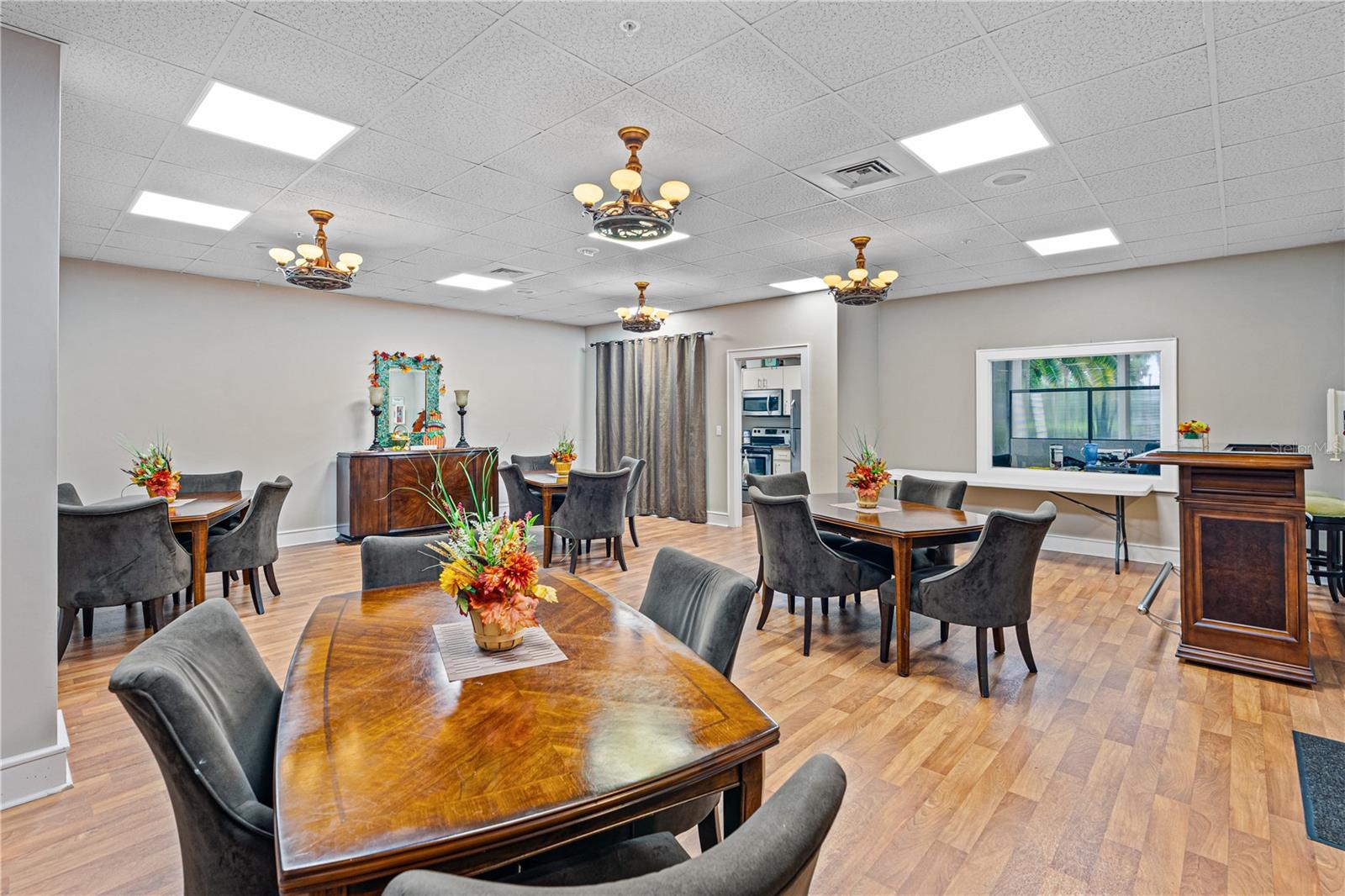 OCEANS CLOVERLEAF CONDO - Residential