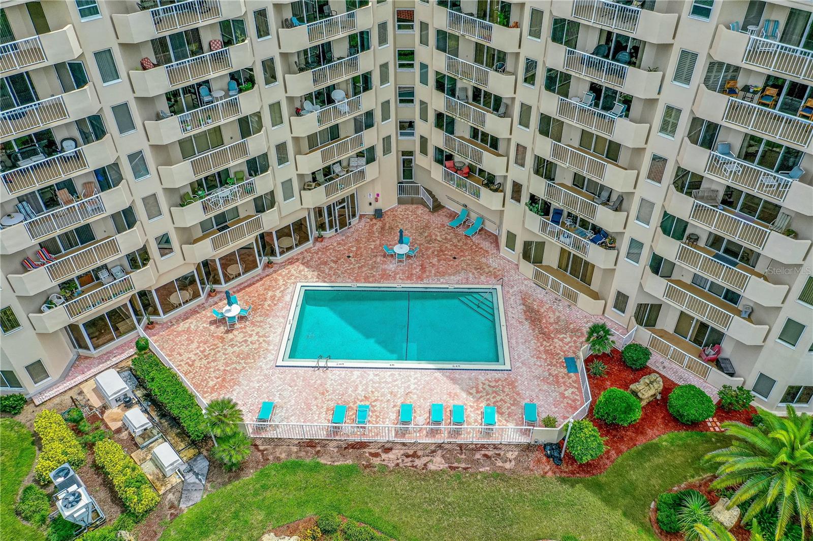 OCEANS CLOVERLEAF CONDO - Residential