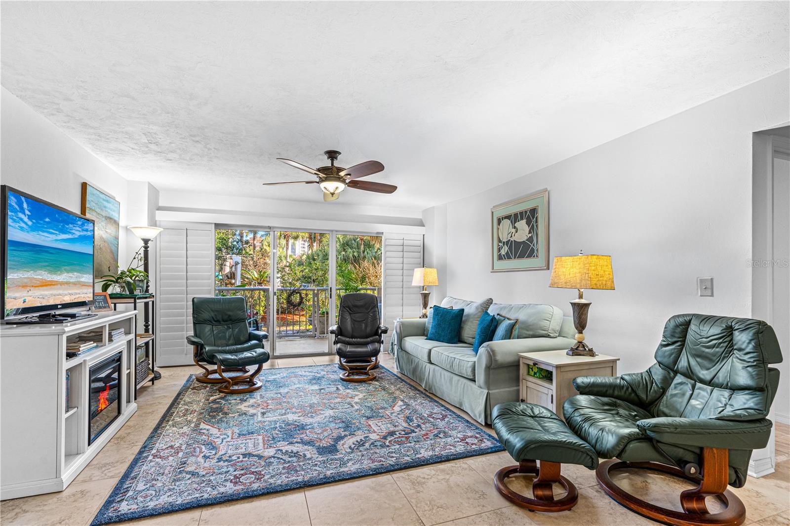 OCEANS CLOVERLEAF CONDO - Residential