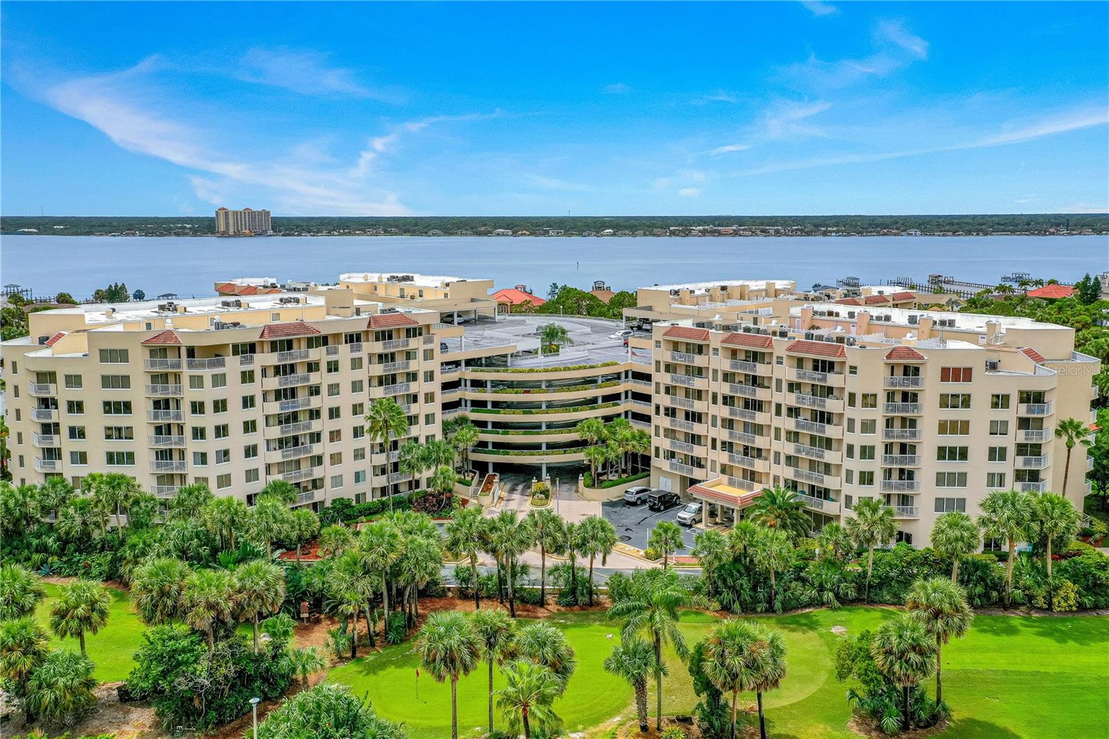 OCEANS CLOVERLEAF CONDO - Residential