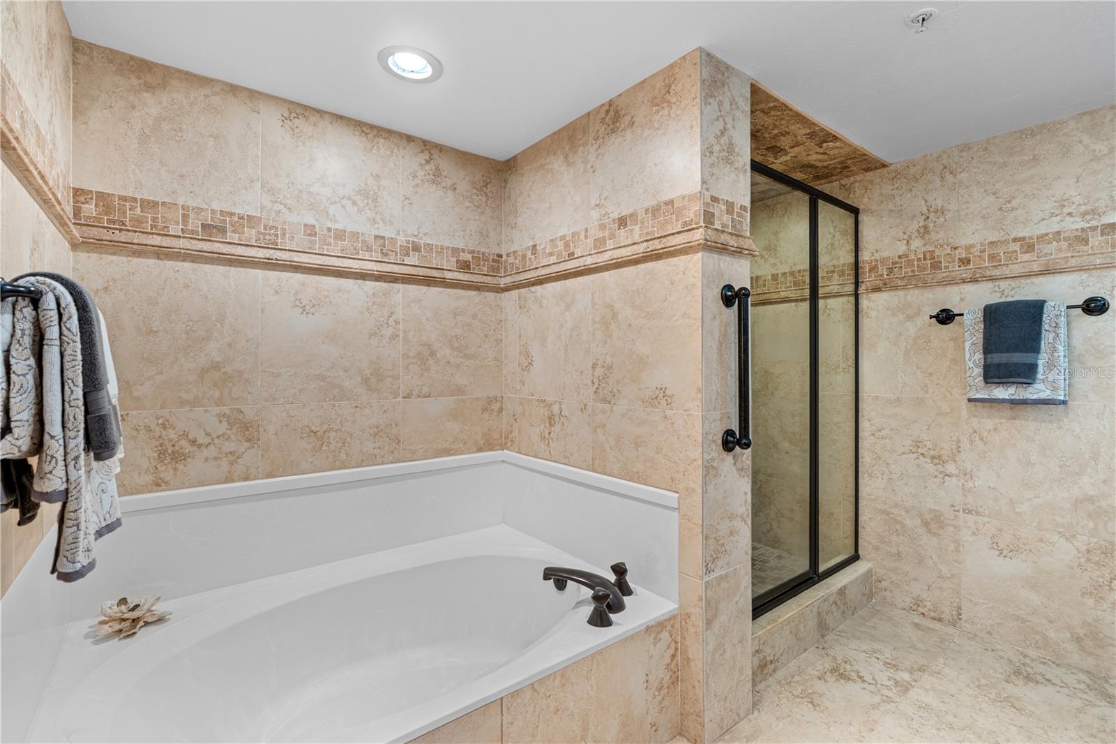 OCEANS CLOVERLEAF CONDO - Residential