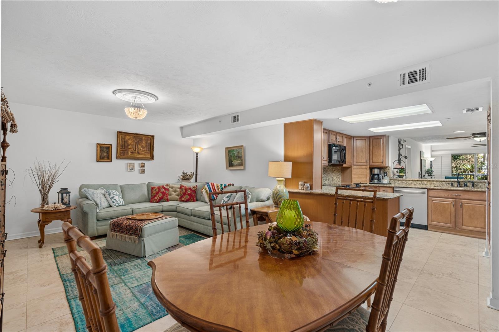 OCEANS CLOVERLEAF CONDO - Residential